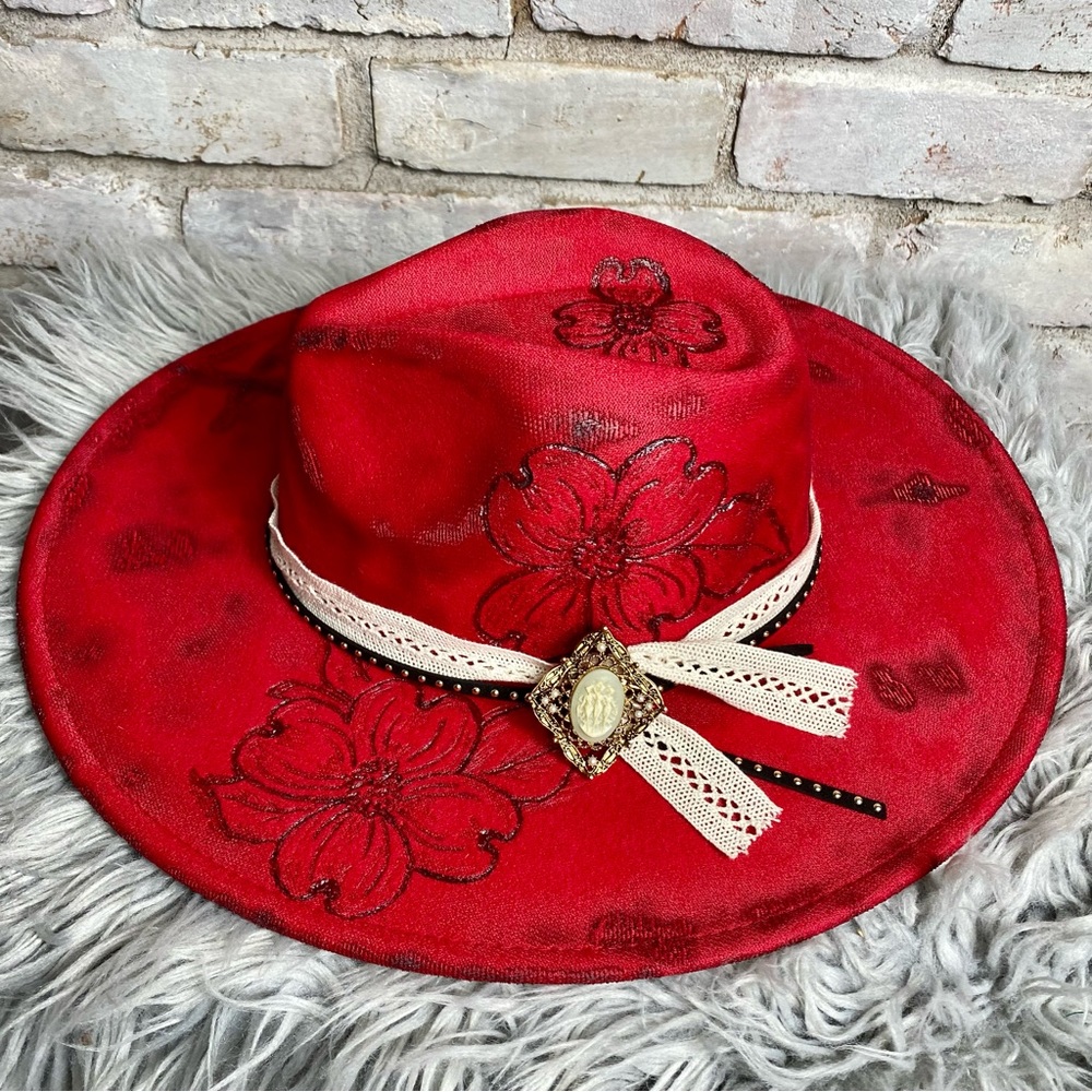 NWT Custom Hat “Dogwood Blooms”